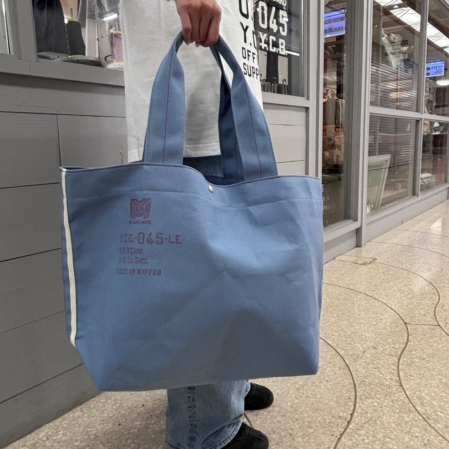 M24B15 Boat Grande Tote Bag