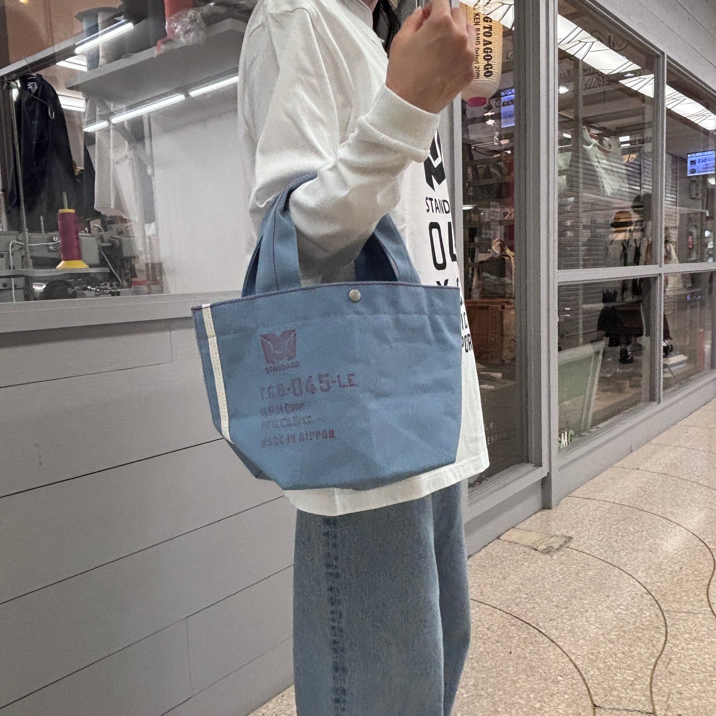 M24B17 Canoe Tote Bag